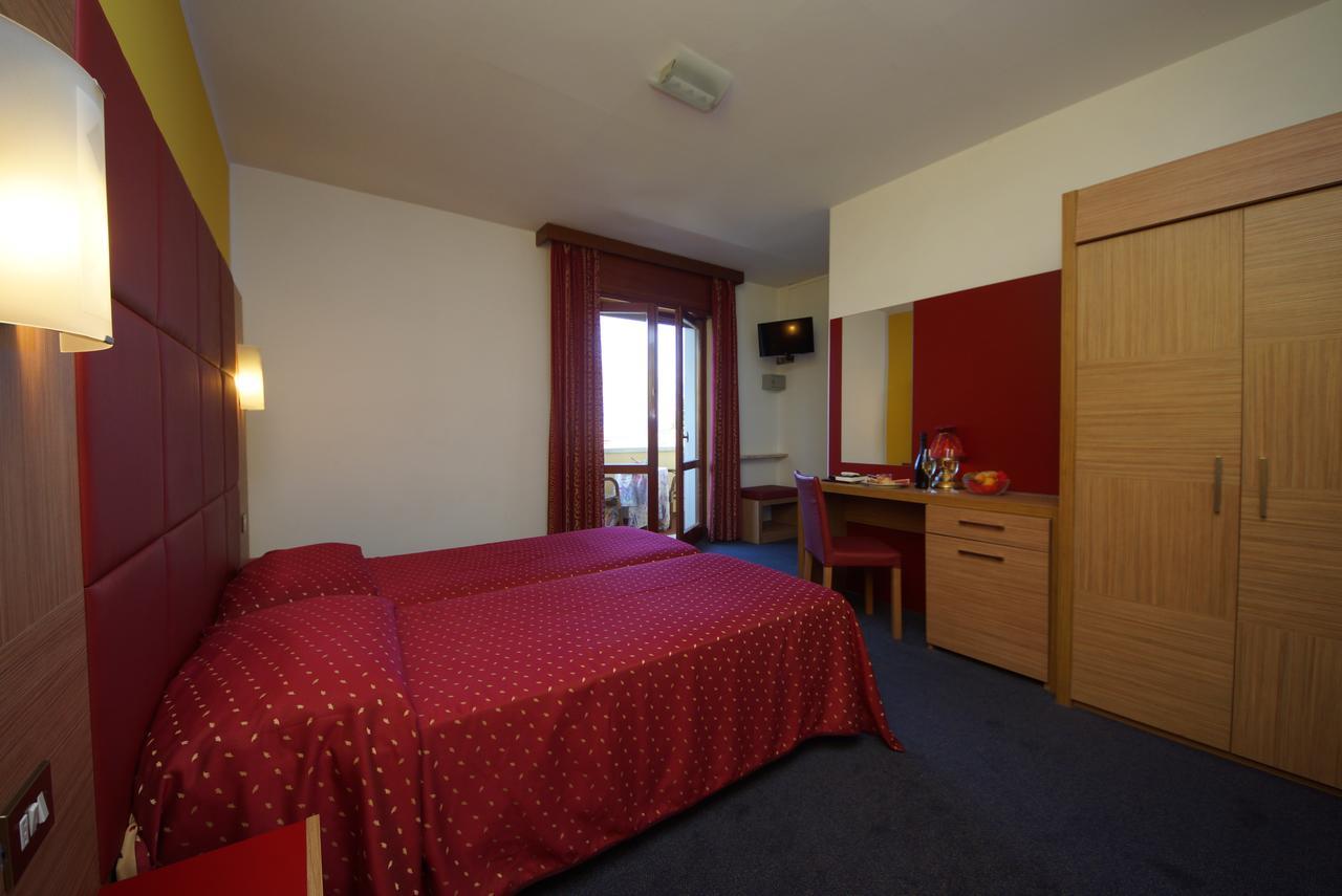 Hotel Alpi Malcesine Exterior photo