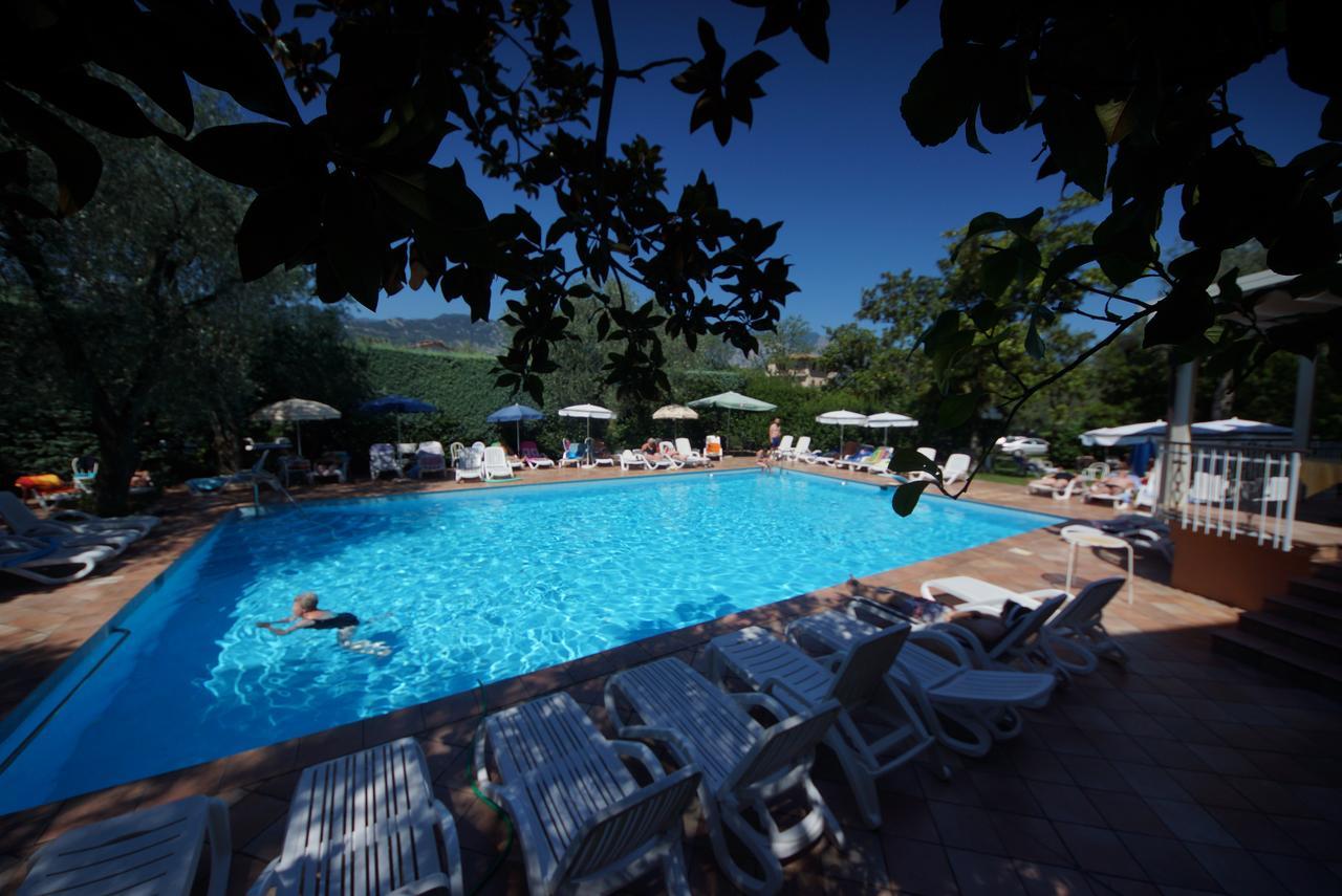 Hotel Alpi Malcesine Exterior photo